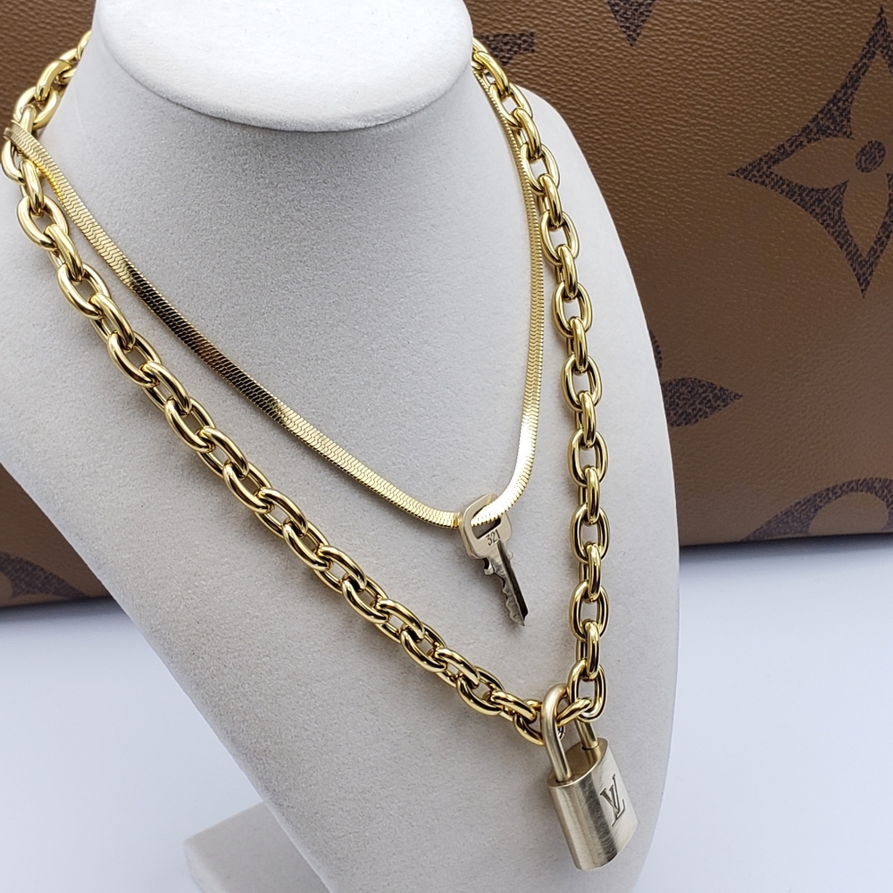 18k Gold Plated Stainless Steel Chain W/ Authentic Louis Vuitton Padlock Pendant - Picture 4 of 15